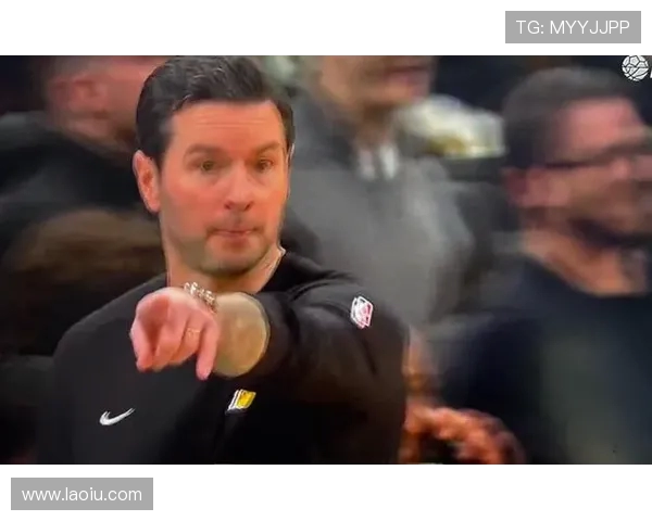 雷迪克批里弗斯推卸责任 频将球队当替罪羊自我辩护